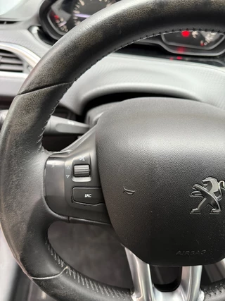 Peugeot 2008 Peugeot 2008 1.2 PureTech Blue Lion - afbeelding nr 40