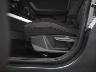 SEAT Arona SEAT Arona 1.0 EcoTSi 116pk DSG FR | Full LED | Keyless | ParkAssist + Camera | App-Connect | Armsteun vóór | Black Pack | Wireless Charge - afbeelding nr 52