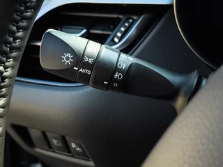 Toyota C-HR Toyota C-HR 2.0 Hybrid Executive (184PK) 1e-Eig. & Dealer-Onderh. BOVAG-Garantie. NL-Auto. - afbeelding nr 34