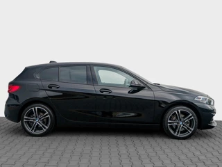 BMW 1 Serie BMW 1-serie 118i Automaat 140pk Executive Sport Edition | Carplay | Sportstoelen | Full LED - afbeelding nr 2