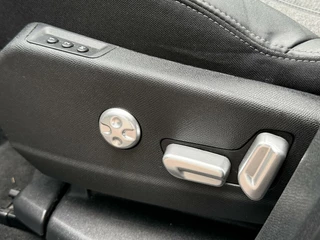 Peugeot 3008 Peugeot 3008 1.2 Automaat Panodak Carplay Led Cruise NL Auto 2019 2 De Eigenaar Vol Opties Camera Trekhaak Pdc Onderhouds Historie Aanwezig - afbeelding nr 25