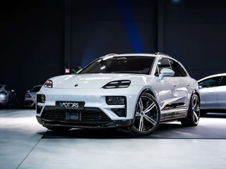 Porsche Macan e-Macan 100 kWh Turbo - Burmester - PASM - HUD - 18-way - Achter