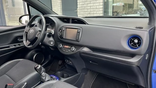 Toyota Yaris Toyota Yaris 1.5 VVT-i Executive | Navi | Camera | Cruise - afbeelding nr 12