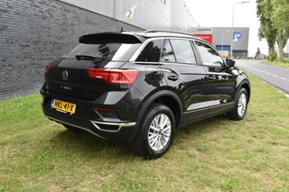 Volkswagen T-Roc Volkswagen T-Roc 1.5 TSI Style Business Trekhaak Navi Carplay stoel/stuur verwarming el-achterklep - afbeelding nr 40