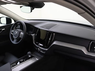 Volvo XC60 Volvo XC60 T8 AWD Plus Dark | Panoramadak | 360° Camera | Dodehoekdetectie - afbeelding nr 12