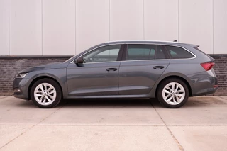 Škoda Octavia Škoda Octavia Combi 1.5 e-TSI Business Edition Plus | Trekhaak | Head-Up | Carplay | LED | Sfeerverl. | Camera | Memory - afbeelding nr 6