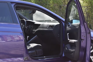Volkswagen Polo | Nieuwstaat | Open dak | Virtual cockpit | Camera | Keyless | Carplay | Stoelverw | IQ Light - afbeelding nr 36
