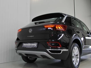 Volkswagen T-Roc Volkswagen T-Roc 1.5 TSI 150pk DSG Style | Acc | Lane | Camera - afbeelding nr 9