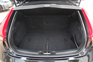 Volvo V40 Volvo V40 1.5 T2 Inscription R-Design / Panoramadak / Camera / Leder / Keyless / 17'' / Navigatie / Stoelverwarming / Cruise Control - afbeelding nr 16