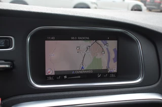Volvo V40 Volvo V40 1.5 T2 Inscription R-Design / Panoramadak / Camera / Leder / Keyless / 17'' / Navigatie / Stoelverwarming / Cruise Control - afbeelding nr 22