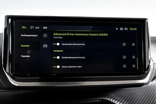 Peugeot 2008 Peugeot 2008 1.2 PureTech 130 PK GT - Automaat | Dig. Cockpit | Adapt. Cruise | Elek. stoel | Stoelverw. | PDC | Camera | NAV + App. Connect | ECC | LM 17