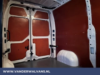 Renault Master Renault Master 2.3 dCi 136pk L2H2 Euro6 Airco | Navigatie | Camera | 2500kg Trekhaak | LED cruisecontrol, parkeersensoren, bijrijdersbank - afbeelding nr 3