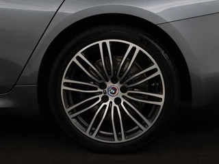 BMW 5 Serie BMW 5-serie 540d xDrive M Sport | Panoramadak | Head-Up |  Adaptive cruise | Carplay | Alcantara | Harman/Kardon | Stoelverwarming | Trekhaak | Sfeerverlichting - afbeelding nr 42