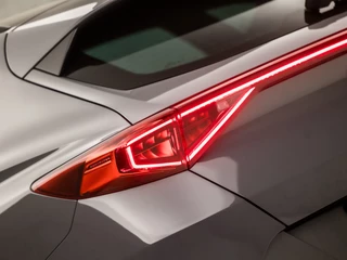 CUPRA Formentor 150Pk Automaat (APPLE CARPLAY, GROOT NAVI, SFEERVERLICHTING, LEDER, CAMERA, SPORTSTOELEN, STUUR/STOELVERWARMING, GETINT GLAS, KEYLESS, ADAPTIVE CRUISE, NIEUWSTAAT) - afbeelding nr 31