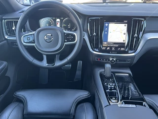 Volvo V60 Trekhaak Panodak Elek.stoelen + Nappa Leer Stoelverwarming + Ventilatie Stuurverwarming 19 Inch Velgen Carplay Extra Getint Glas Donkere Hemel 1e Eigenaar Plug In Hybride - afbeelding nr 10