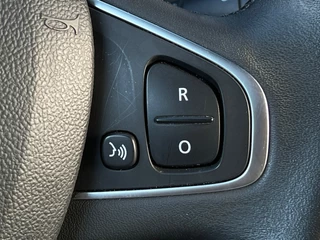 Renault Clio Renault Clio 1.2 TCe Limited | Volledig Onderhouden | Navigatie | Cruise Control | Climate Control | Stoelverwarming | Parkeersens - afbeelding nr 30
