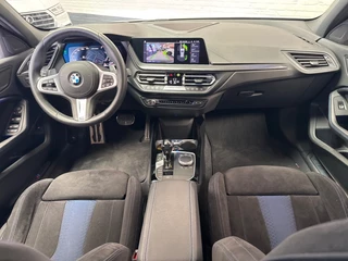 BMW 1 Serie BMW 1 Serie M135I X-Drive High Executive 306pk Kuipstoel Hud Incl 12Mnd Garantie - afbeelding nr 14