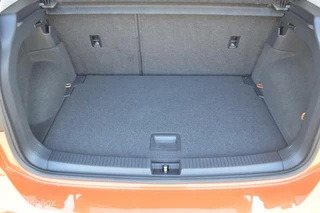 Volkswagen T-Cross Volkswagen T-Cross 1.0 TSI Style AUTOMAAT | Afn-Trekhaak | Navi | Led - afbeelding nr 6