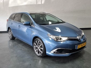 Toyota Auris Toyota Auris 1.8 Hybrid Touring Sports Executive / Pano - afbeelding nr 3