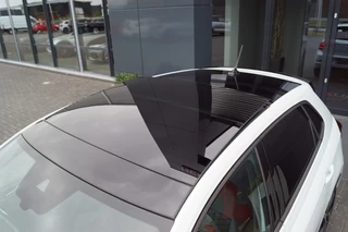 Volkswagen Polo Volkswagen Polo 1.0 TSI DSG R-Line Panodak/ Camera / Virt. cockpit / IQ LED/ 17L - afbeelding nr 36