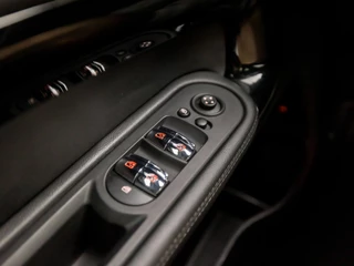 MINI Countryman 192Pk Automaat (GROOT NAVI, CLIMATE, LEDER, STOELVERWARMING, SPORTSTOELEN, LED KOPLAMPEN, ZWART HEMEL, CRUISE, NIEUWE APK, NIEUWSTAAT) - afbeelding nr 22