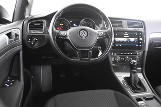 Volkswagen Golf Volkswagen Golf 1.0 TSI Trendline *Navigatie*Carplay*Cruisecontrol* - afbeelding nr 24