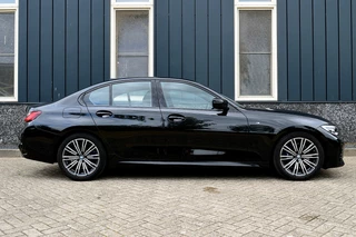 BMW 3 Serie BMW 3 Serie 318i M-Sport Rijklaarprijs-Garantie Navigatie Leder sport interieur  Live Cockpit Plus - afbeelding nr 6
