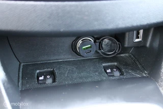 Peugeot 308 Peugeot 308 SW 1.2 PureTech Blue Lease Premium 130 PK, Pano, Stoel verwarming, Pdc voor/achter + camera, Leder, App connect, Cruise, Donkerglas, Massage stoelen. - afbeelding nr 35