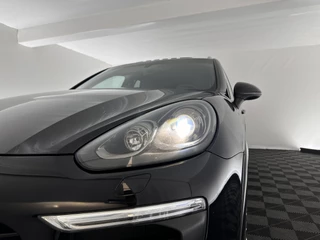 Porsche Cayenne Aut. *PANO | LUXURY-LEATHER | BI-XENON | SPORT-CHRONO | MEMORY-PACK | BOSE-SOUND | AIR-SUSPENSION | HEATED-SPORT-SEATS | NAVI-FULLMAP | DAB+ | CAMERA | SHIFT-PADDLES | TOWBAR | 21''ALU * - afbeelding nr 28