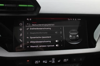 Audi RS3 Audi RS3 Limousine 2.5 TFSI quattro / Verlengd Garantie / Milltek / Keramisch / Panoramadak / Camera / Head-up / B&O / Matrix LED / ACC / Leder - afbeelding nr 25