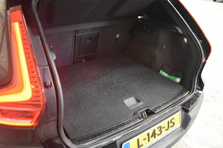 Volvo XC40 Volvo XC40 T2 129pk Aut. Business Pro | Driver Assist | Park Assist | BLIS - afbeelding nr 44