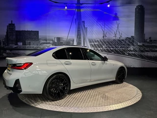 BMW 3 Serie BMW 3-serie 318i M Sport Edition *Schuifdak*Shadow Line*Camera*Laser* - afbeelding nr 13