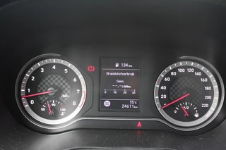 Hyundai i10 Hyundai i10 1.2 Premium Navi/Carplay/Cam/Pdc/wint/All weather 15