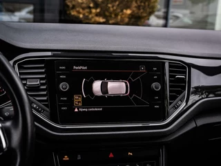 Volkswagen T-Roc Volkswagen T-Roc 1.5 TSI R-Line|PANO|19''|ACC|NAV|CARPLAY - afbeelding nr 24