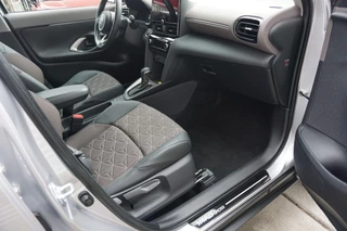Toyota Yaris Cross |Navi|Carplay|PDC V+A|Camera|Stoel en stuur verwarming|Elektrische a.klep| - afbeelding nr 9