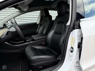 Tesla Model 3 Tesla Model 3 Standard RWD Plus 60 kWh Trekhaak Panoramadak Zwart Leder 18
