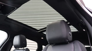 Land Rover Range Rover Velar Land Rover Range Rover Velar 2.0 P400e R-Dynamic SE | Meridian | Panoramadak | Black Exterior Pack | Stuurwielverwarming - afbeelding nr 8