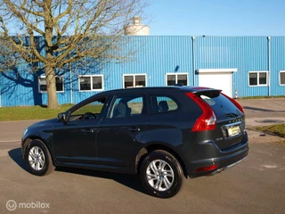 Volvo XC60 Volvo XC60 AWD 2.4 5Cyl Xenon Navi Pdc V+A Stoelverwarm 1eigenaar - afbeelding nr 4