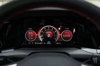 Volkswagen Golf Volkswagen Golf 2.0 TSI GTI Clubsport 45 Jahre Akra Pano DSG - afbeelding nr 41