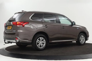 Mitsubishi Outlander Mitsubishi Outlander 2.0 PHEV Pure | Trekhaak | Carplay | Camera |  Half leder | Keyless | Climate control | Cruise control - afbeelding nr 30