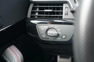 Audi A4 Audi A4 Limousine 1.4 TFSI Sport S line black edition - Dealer onderhouden - Ambiance Sfeerverlichting - Lederen interieur - Stoelverwarming - 3-zone climate control - Keyless start - - afbeelding nr 23