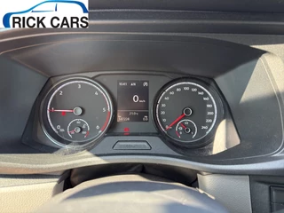 Volkswagen Transporter Volkswagen Transporter 2.0 TDI 150PK EURO6L2H1 32 Cruise control/navigatie systeem/trekhaak - afbeelding nr 4