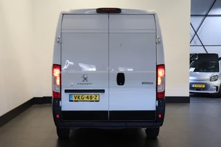Peugeot Boxer Peugeot Boxer 2.2 BlueHDi 120PK 2x Schuifdeur L2H2 EURO 6 - Airco - Navi - Cruise - Camera - € 15.950,- - afbeelding nr 13