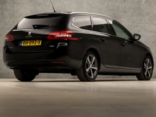 Peugeot 308 Automaat (PANORAMADAK, NAVIGATIE, CLIMATE, LED KOPLAMPEN, PARKEERSENSOREN, SPORTSTOELEN, GETINT GLAS, CRUISE, NIEUWE APK, NIEUWSTAAT) - afbeelding nr 5