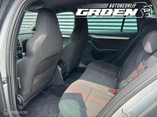 Škoda Octavia Skoda Octavia Combi 1.0 TSI Greentech Sport Business - afbeelding nr 21