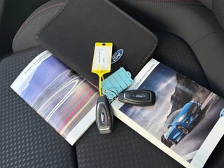 Ford Focus Ford Focus Wagon 1.5 182PK ST Line Business | Performance Blue | 1700KG Trekgewicht/NAV/Carplay/Clima/LED - Caravantrekker! - afbeelding nr 34