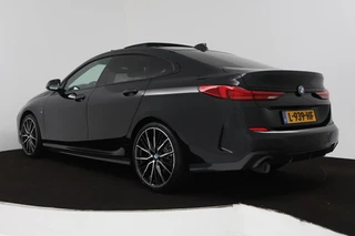 BMW 2 Serie BMW 2-serie Gran Coupé 218i Executive Edition (PANORAMADAK, ACHTERUITRIJCAMERA, PARKEERSENSOREN, STOELVERWARMING, AUTOMAAT) - afbeelding nr 5