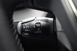 Peugeot e-2008 Peugeot e-2008 EV Allure 50 kWh - Digital Cockpit, Carpla, SOH 88% - afbeelding nr 25