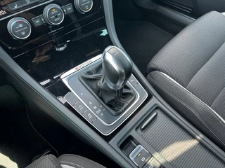 Volkswagen Golf Volkswagen Golf 2.0 TSI R 4M - afbeelding nr 39