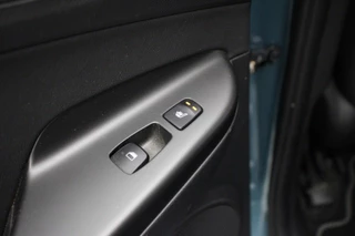 Hyundai Kona Hyundai Kona Electric Premium 64 kWh - Carplay, Camera, Leer, Stoelverw. - afbeelding nr 12